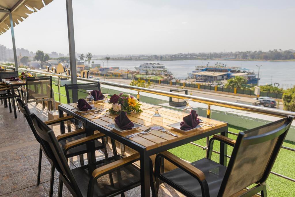 Ultra Loaloa Nile Maadi Hotel Kahire Dış mekan fotoğraf